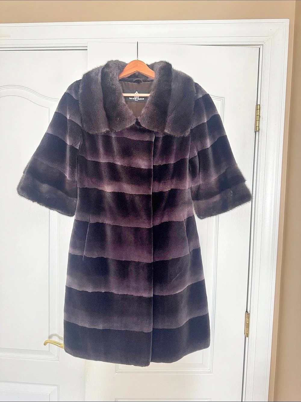 Dai-Chi Madam Striped Fur Coat Black & Brown Size 42